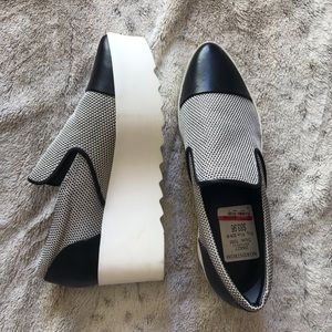 Kendall & Kylie Black Platform Sneakers NEW